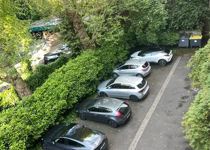 Spacious 3 Bedrooms 135 M & Privative Parking Lägenhet Lille