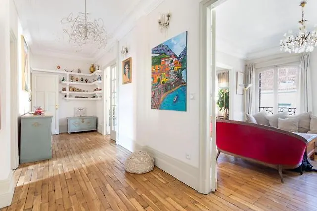 Lägenhet Spacious 3 Bedrooms 135 M & Privative Parking
