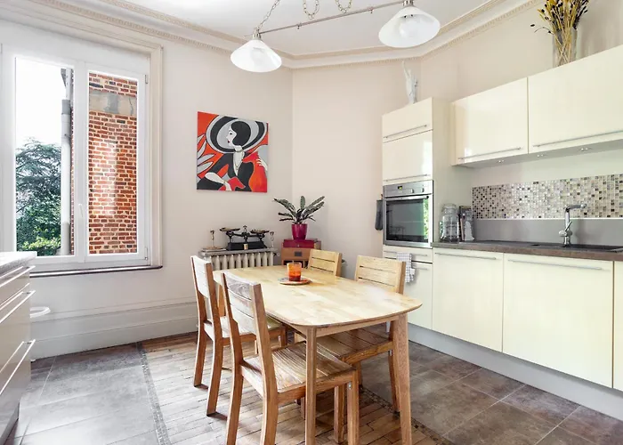 Lägenhet Spacious 3 Bedrooms 135 M & Privative Parking Lille