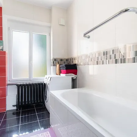 Spacious 3 Bedrooms 135 M & Privative Parking شقة