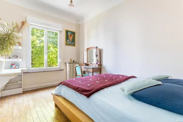 Spacious 3 Bedrooms 135 M & Privative Parking Apartmán *