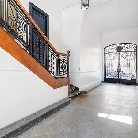 Daire Spacious 3 Bedrooms 135 M & Privative Parking *